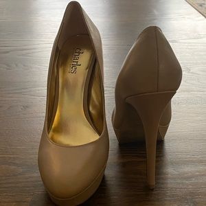 Charles David Champagne Tan Nude Leather Pumps. Heels. Size 7.